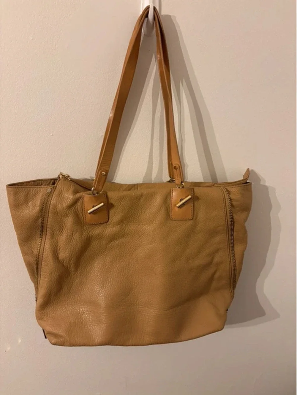 Vince Camuto purse